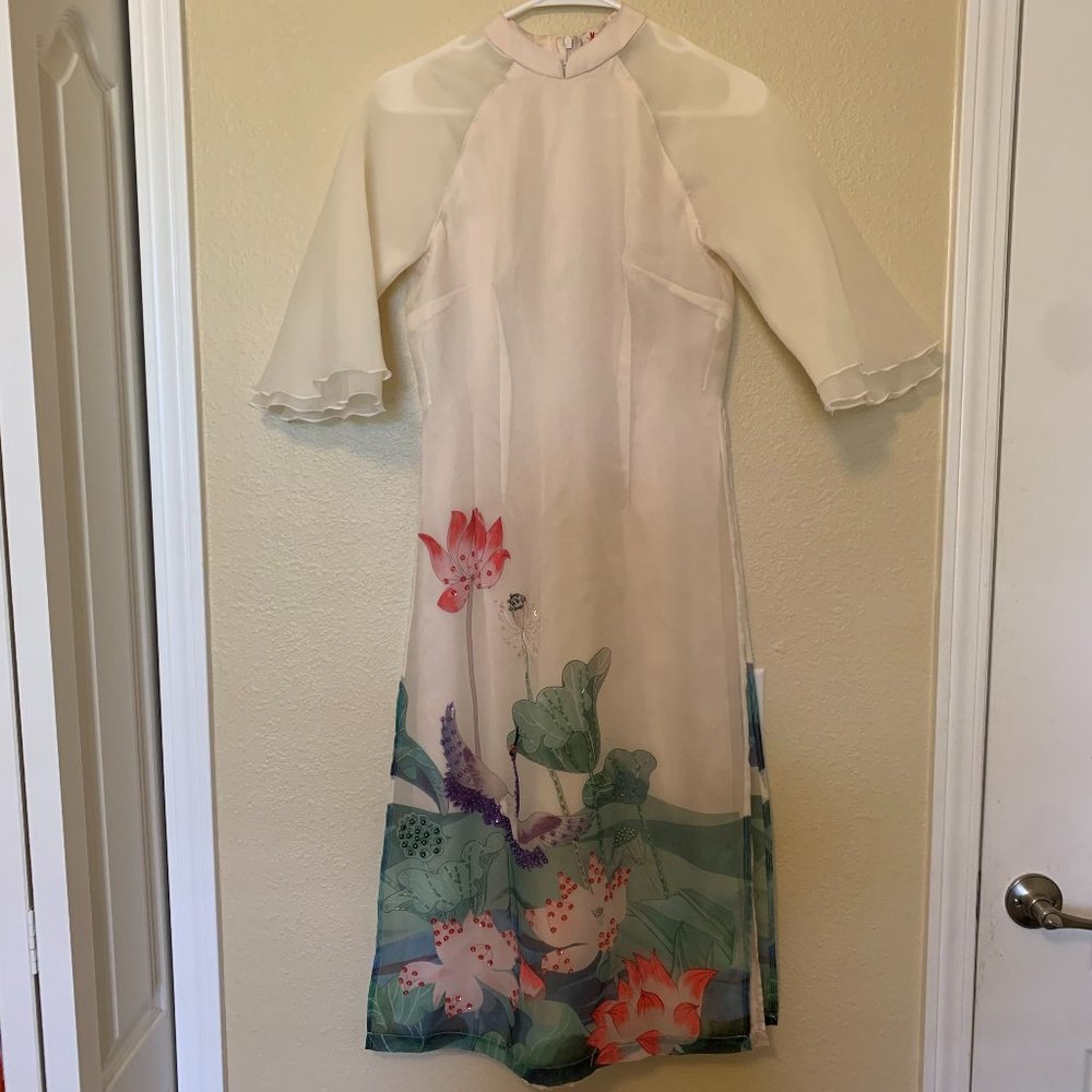 Cream Lotus Floral Ao Dai Cach Tan Vietnamese Long Dress Size M With Pant NEW